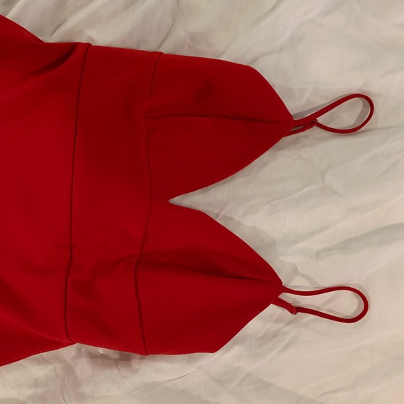 Red bodycon dress - Picture 2 of 3